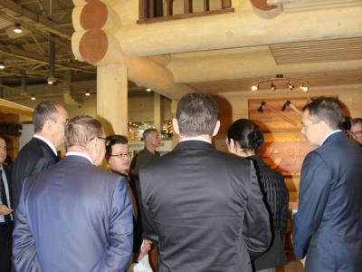 Armhole Vertical Thumbnails