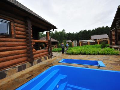 Armhole Vertical Thumbnails