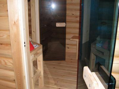 Armhole Vertical Thumbnails