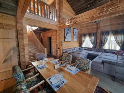 Armhole Vertical Thumbnails