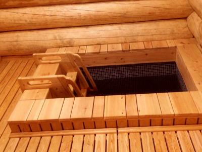 Armhole Vertical Thumbnails