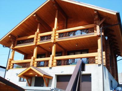 Armhole Vertical Thumbnails