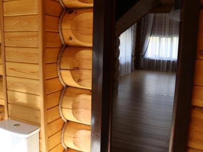 Armhole Vertical Thumbnails