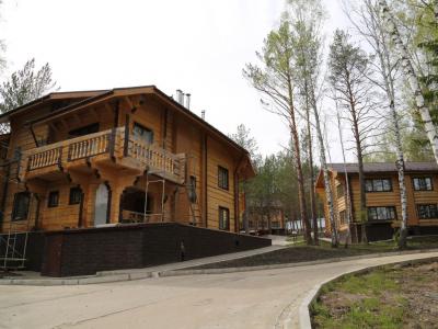 Armhole Vertical Thumbnails